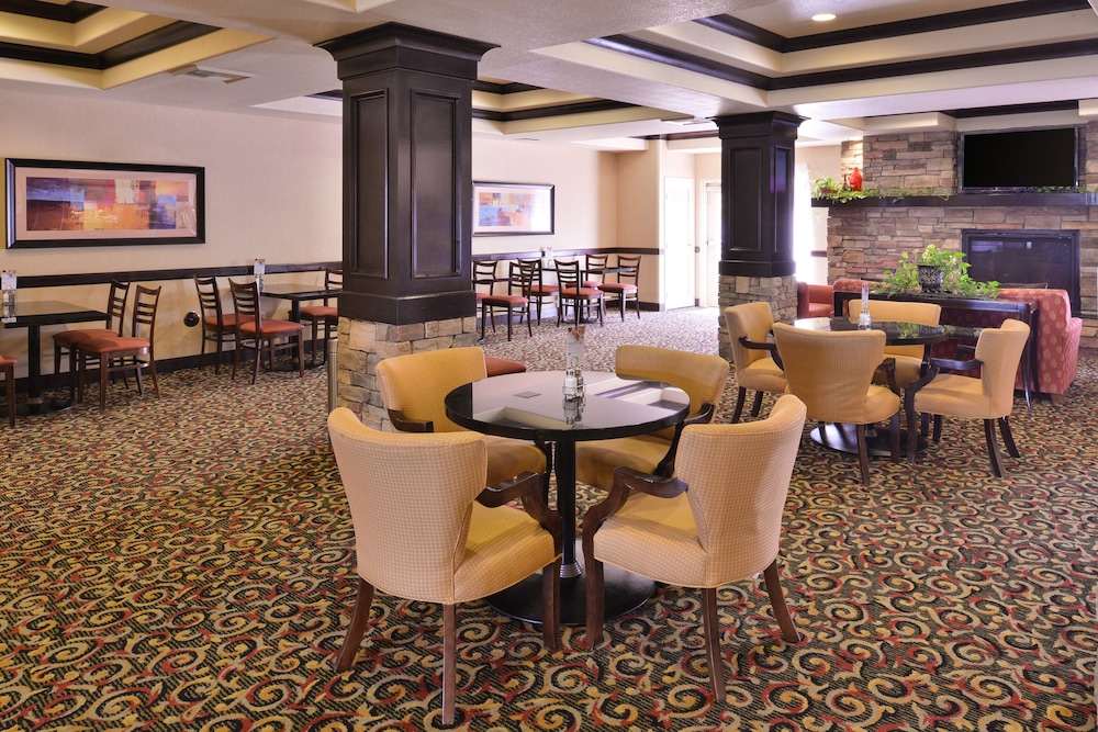 holiday inn express hotel and suites lincoln by ihg
