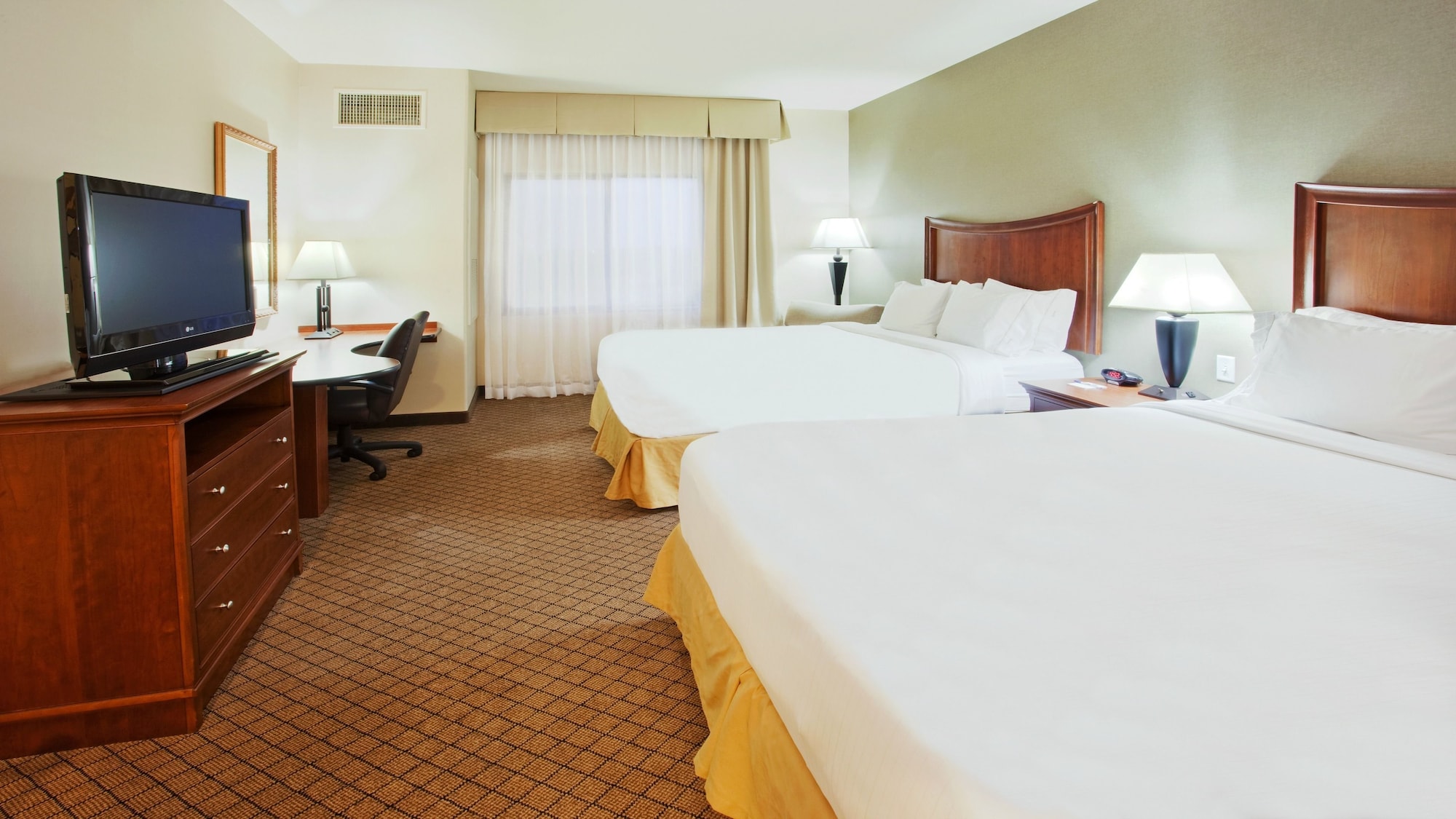 holiday inn express hotel and suites lincoln by ihg