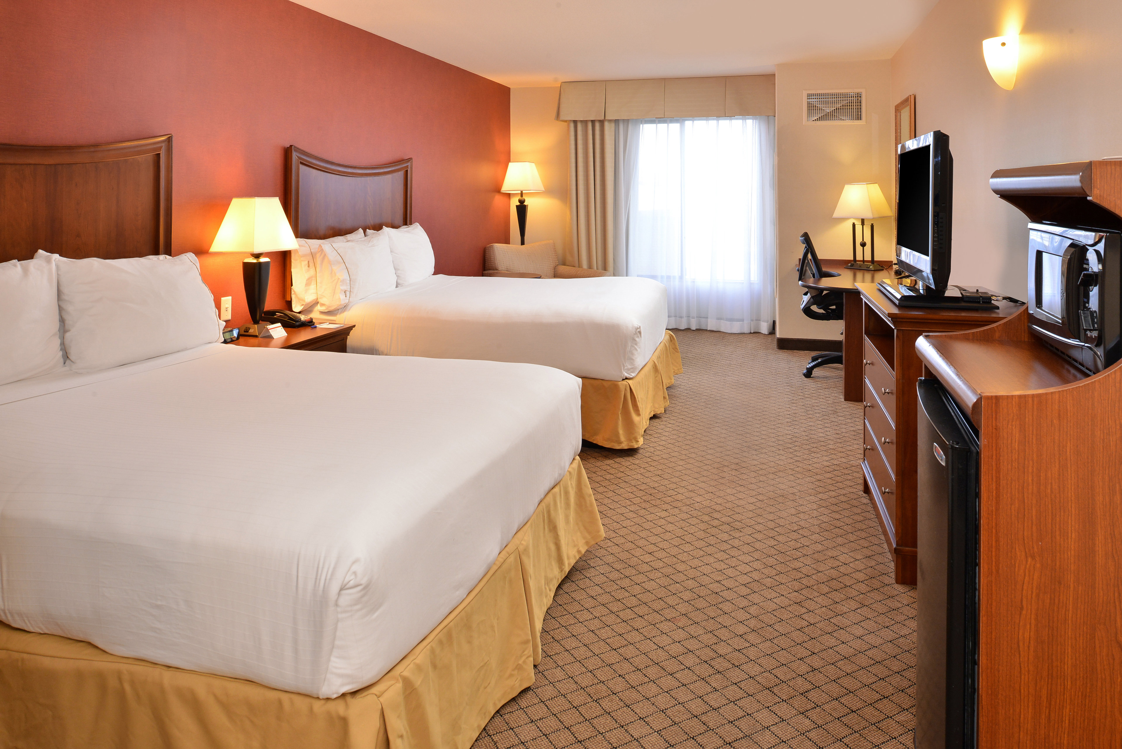 holiday inn express hotel and suites lincoln by ihg