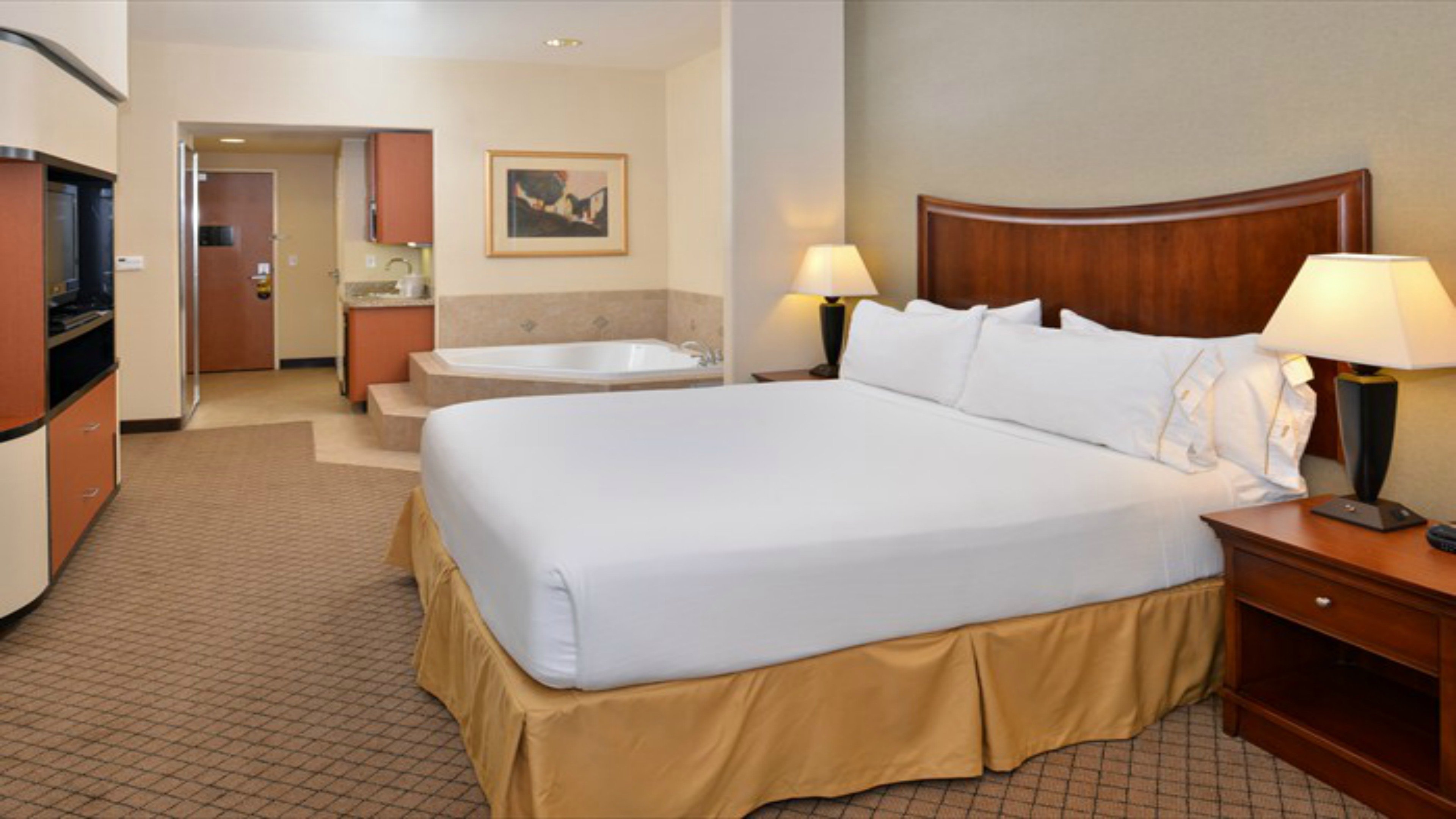 holiday inn express hotel and suites lincoln by ihg