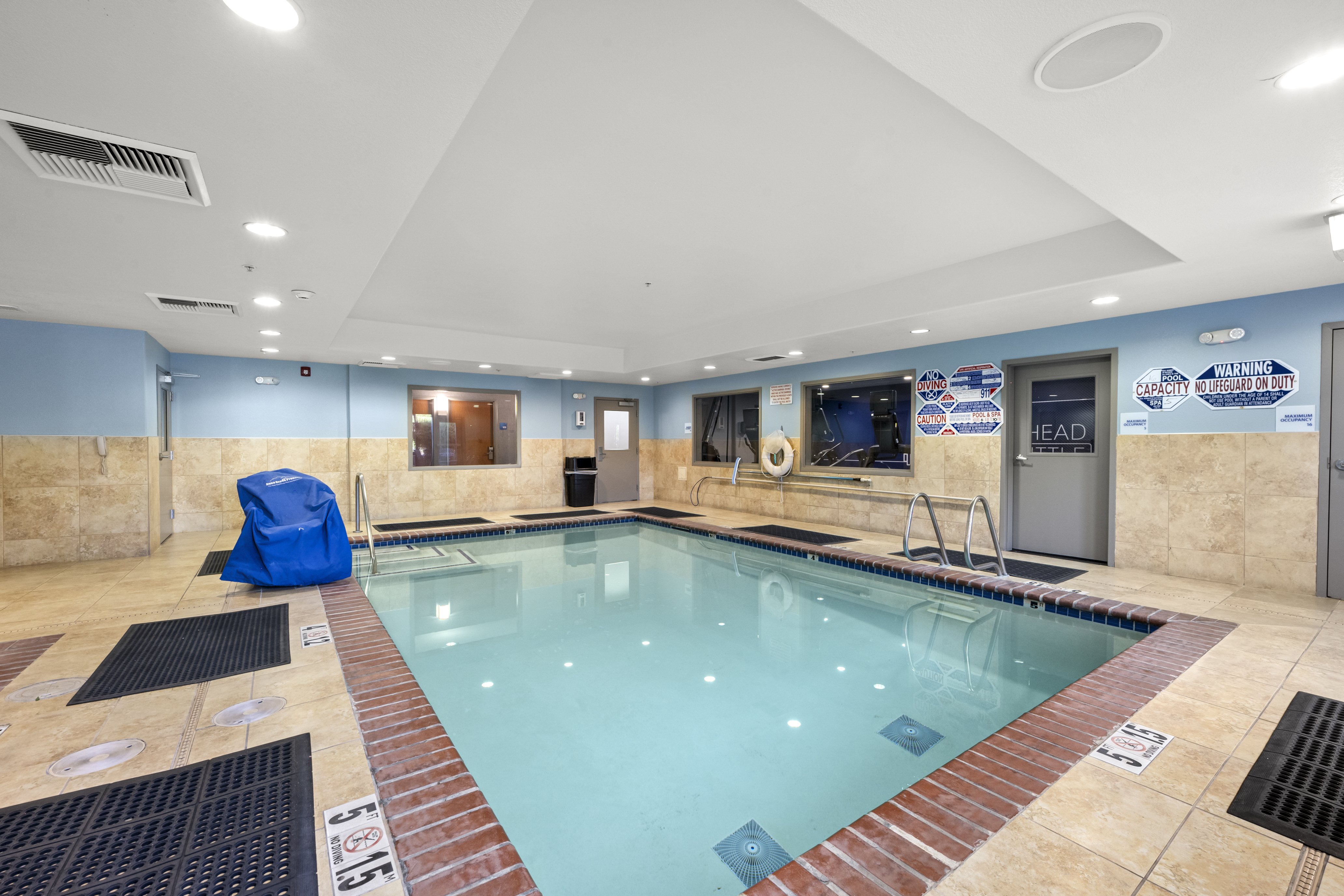 holiday inn express hotel and suites lincoln by ihg