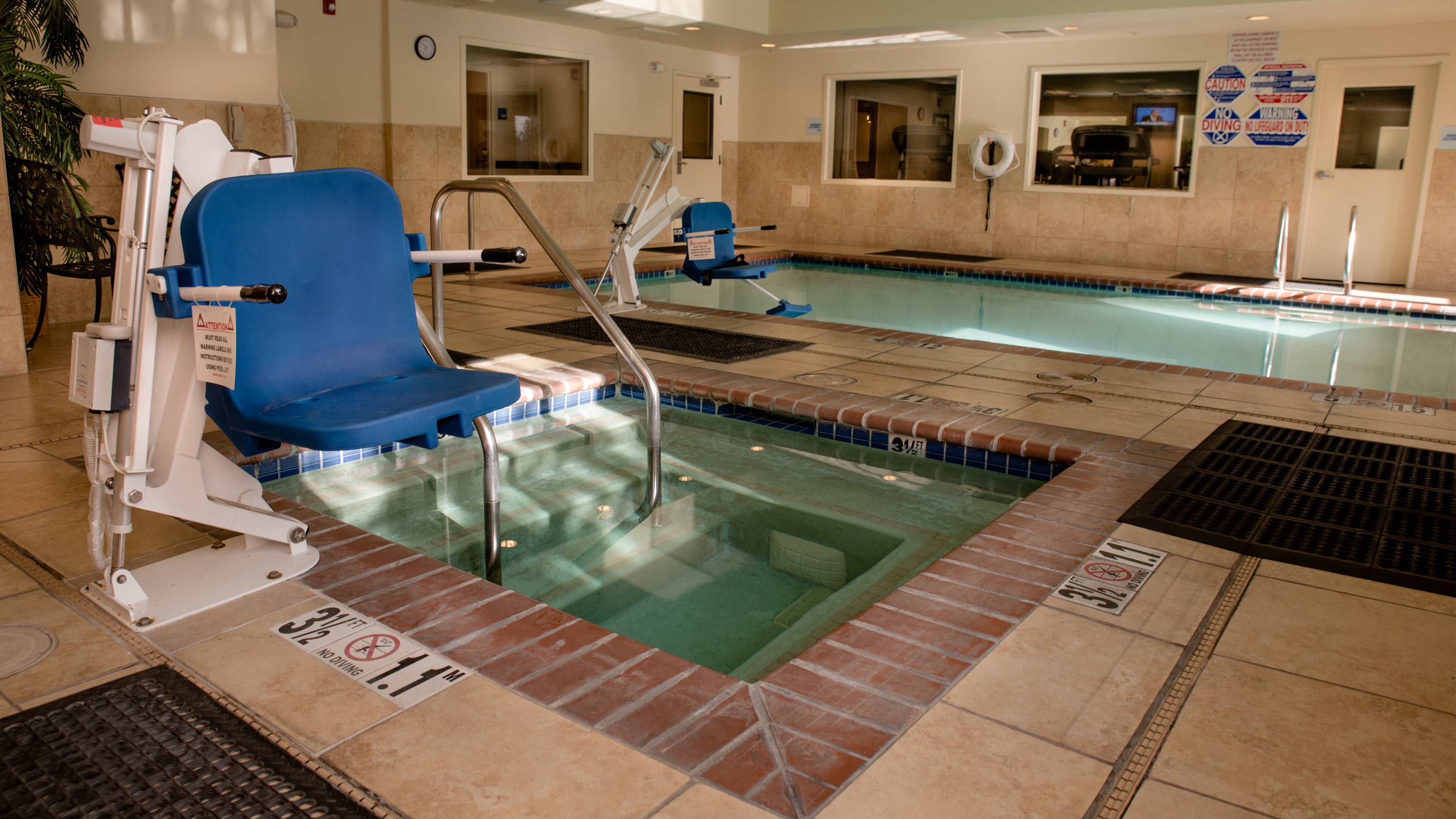 holiday inn express hotel and suites lincoln by ihg