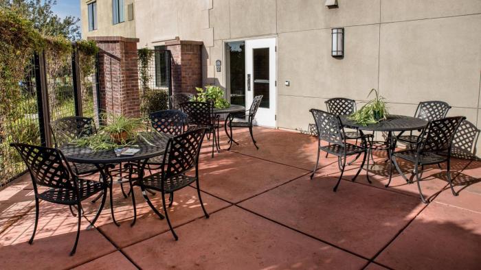 holiday inn express hotel and suites lincoln by ihg