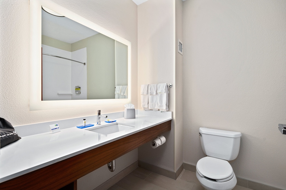 holiday inn express suites van buren ft smith area by ihg