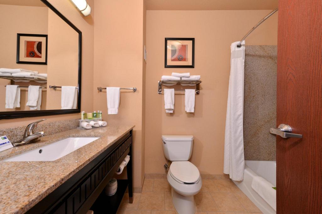 holiday inn express suites van buren ft smith area by ihg