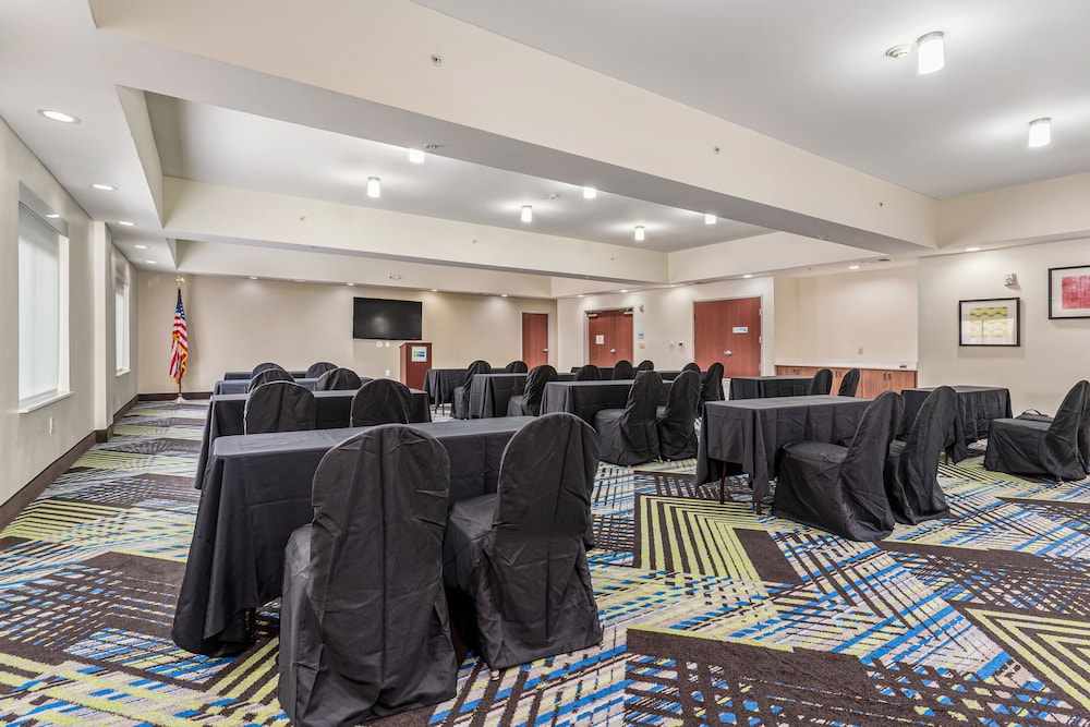 holiday inn express suites van buren ft smith area by ihg