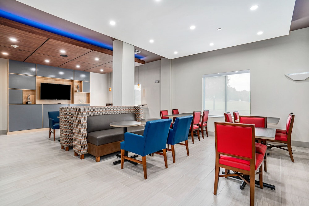 holiday inn express suites van buren ft smith area by ihg