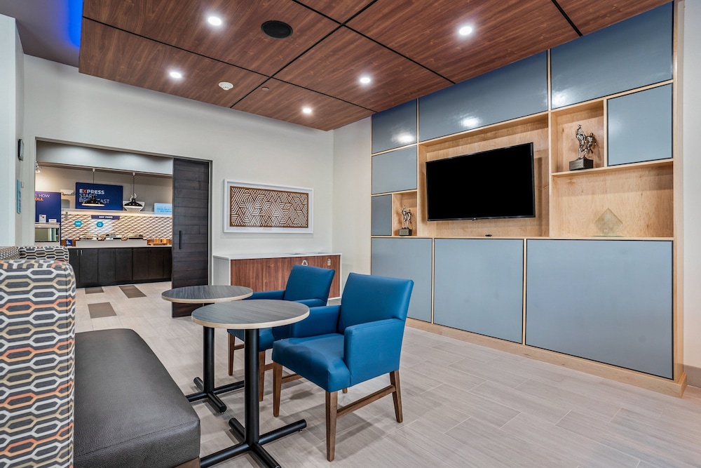 holiday inn express suites van buren ft smith area by ihg