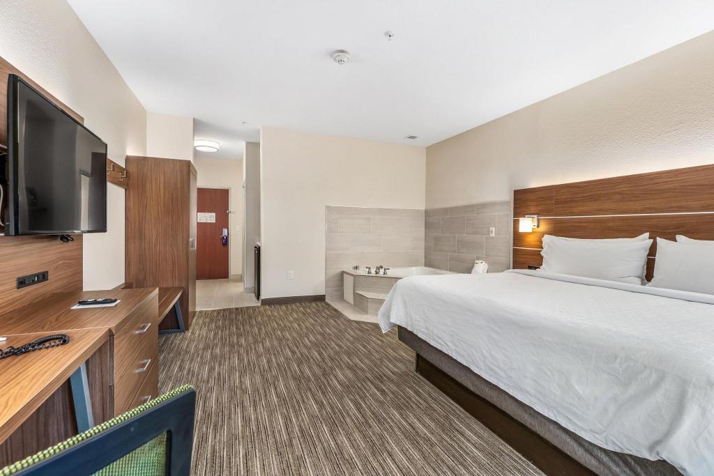 holiday inn express suites van buren ft smith area by ihg