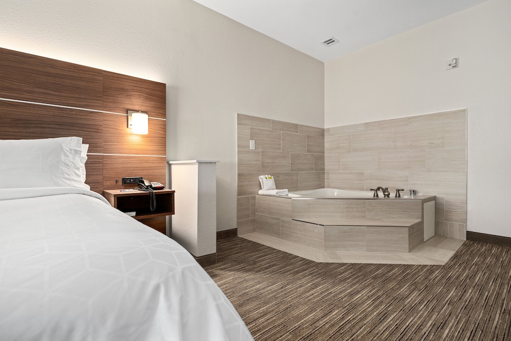 holiday inn express suites van buren ft smith area by ihg