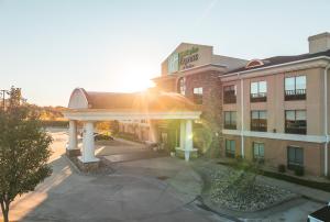 holiday inn express hotel and suites st robert by ihg