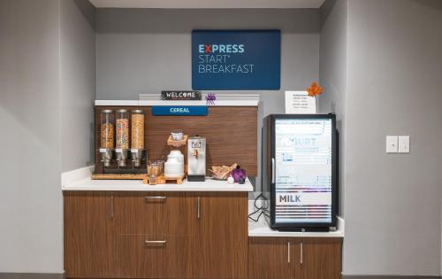 holiday inn express hotel and suites st robert by ihg