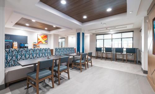 holiday inn express hotel and suites st robert by ihg