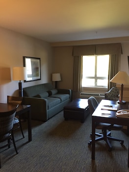 executive suites hotel and resort squamish