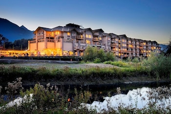 executive suites hotel and resort squamish