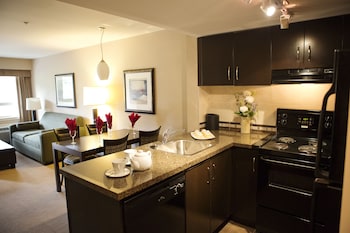 executive suites hotel and resort squamish