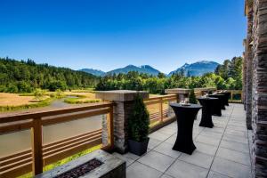 executive suites hotel and resort squamish