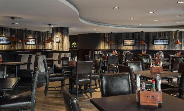 executive suites hotel and resort squamish