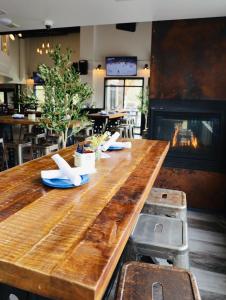 executive suites hotel and resort squamish