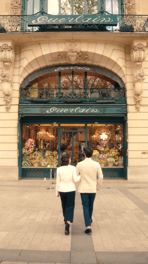 shangri la paris
