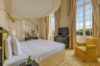 shangri la paris