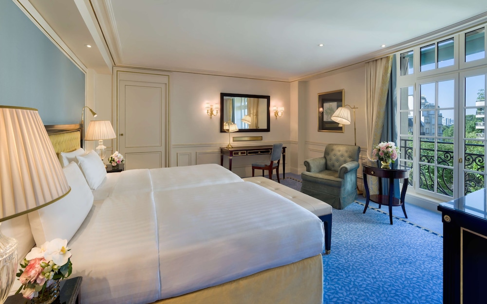 shangri la paris