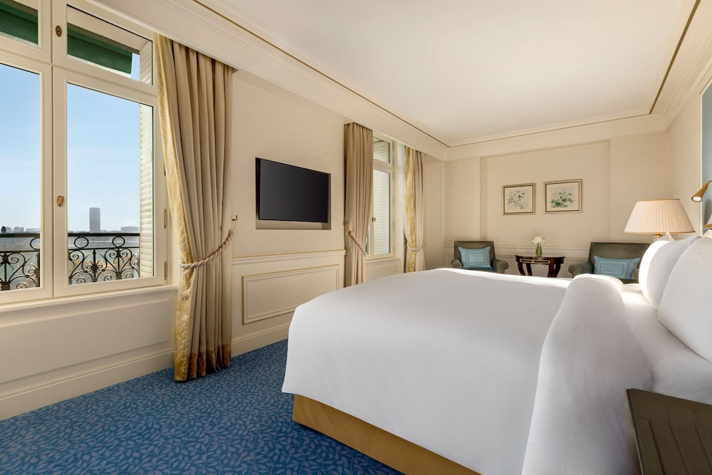 shangri la paris