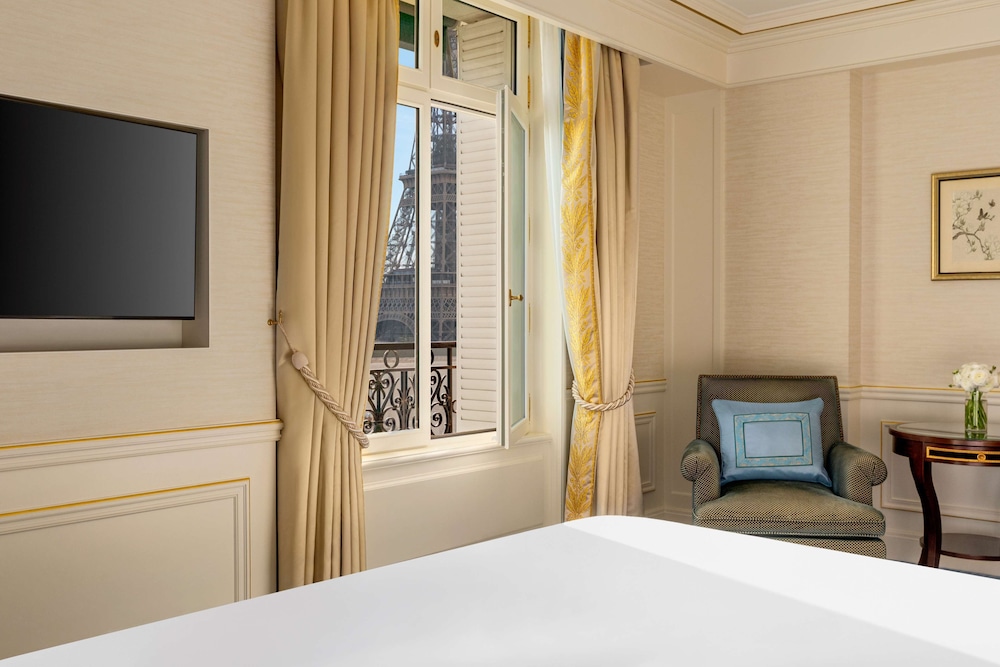 shangri la paris