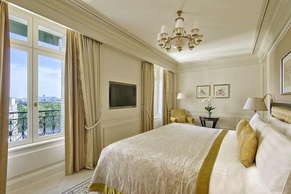 shangri la paris
