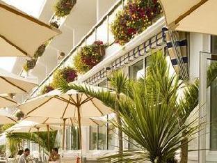 L'horizon Beach Hotel & Spa,Near Sir Winston Churchill Memorial Gardens,4 star