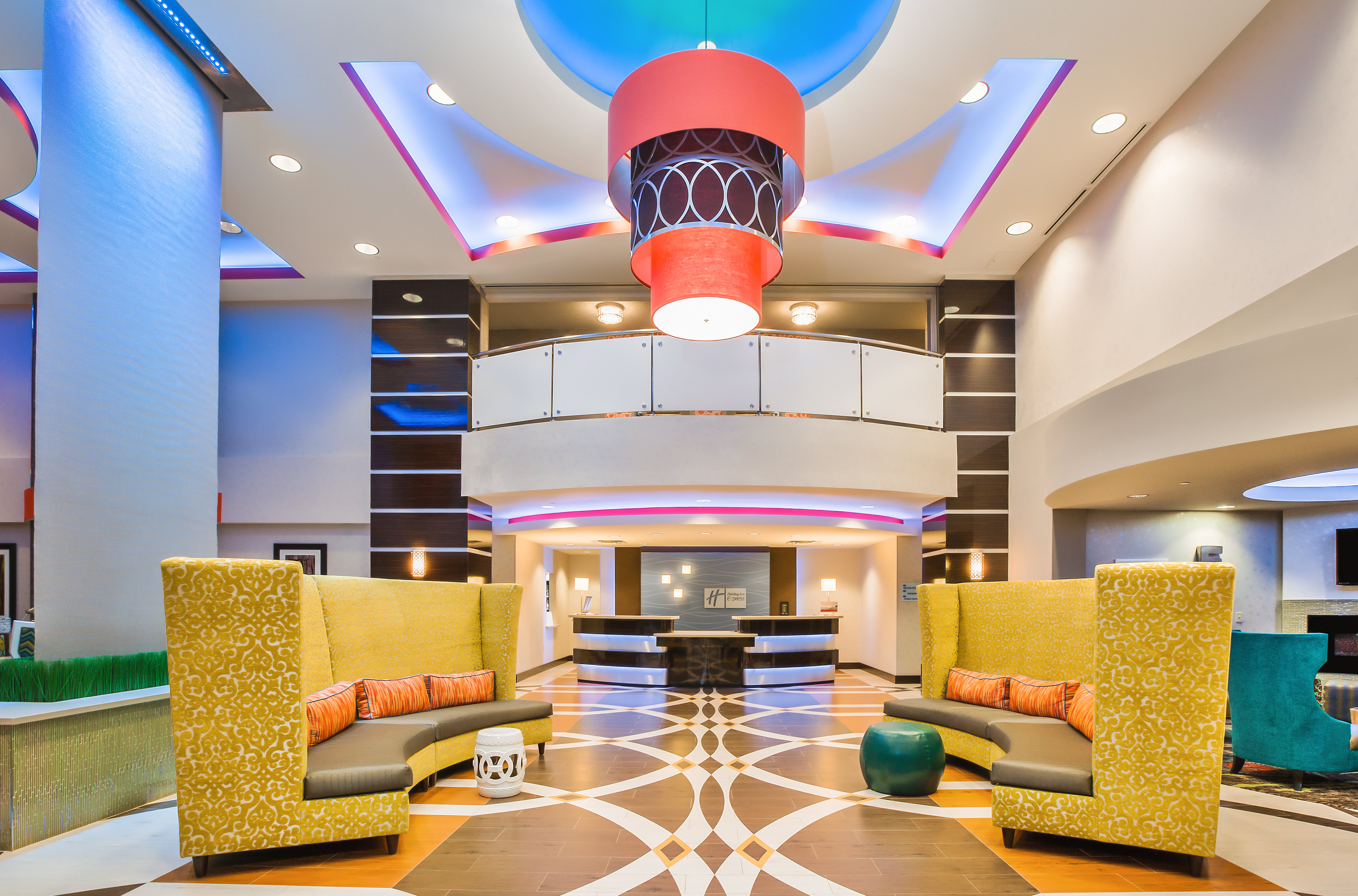 holiday inn express and suites eureka by ihg