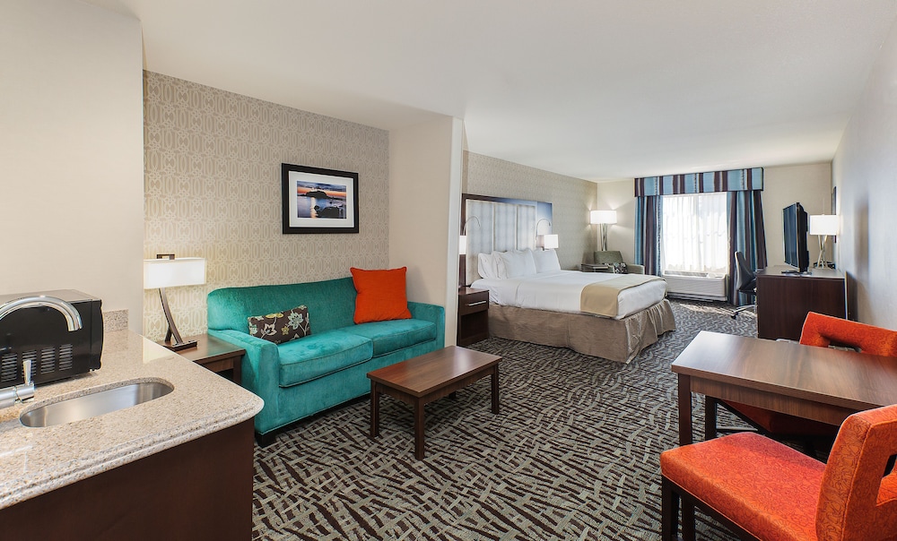 holiday inn express and suites eureka by ihg