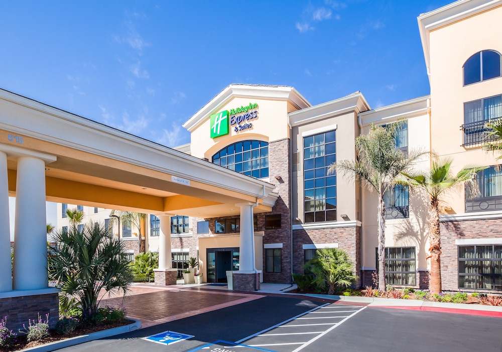 holiday inn express and suites eureka by ihg
