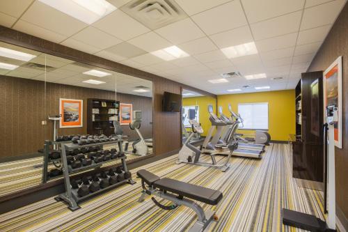 holiday inn express and suites eureka by ihg