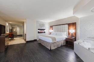holiday inn express and suites eureka by ihg