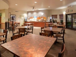 holiday inn express and suites eureka by ihg