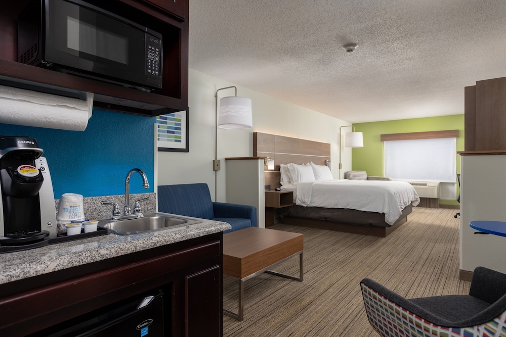 holiday inn express and suites carrollton by ihg