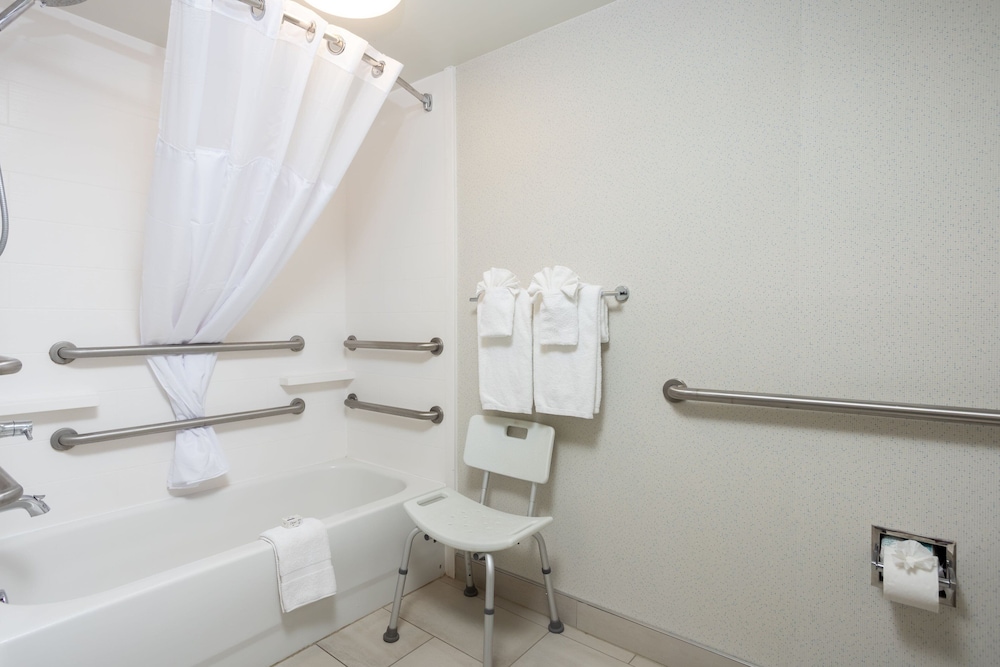 holiday inn express and suites carrollton by ihg