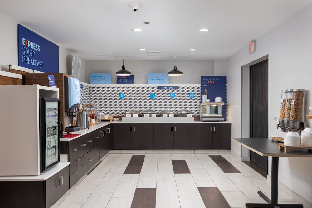 holiday inn express and suites carrollton by ihg