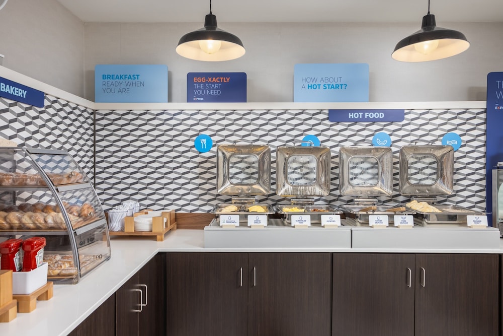 holiday inn express and suites carrollton by ihg
