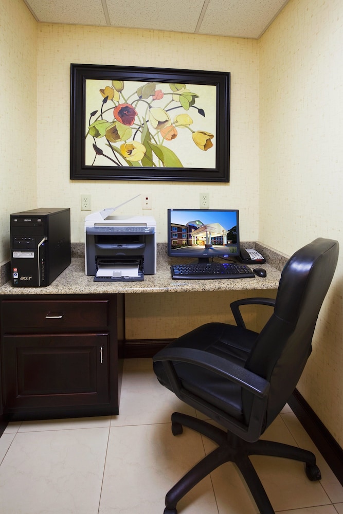 holiday inn express and suites carrollton by ihg