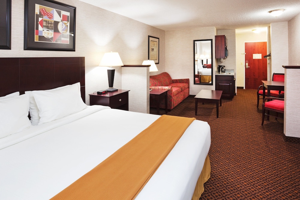 holiday inn express and suites carrollton by ihg