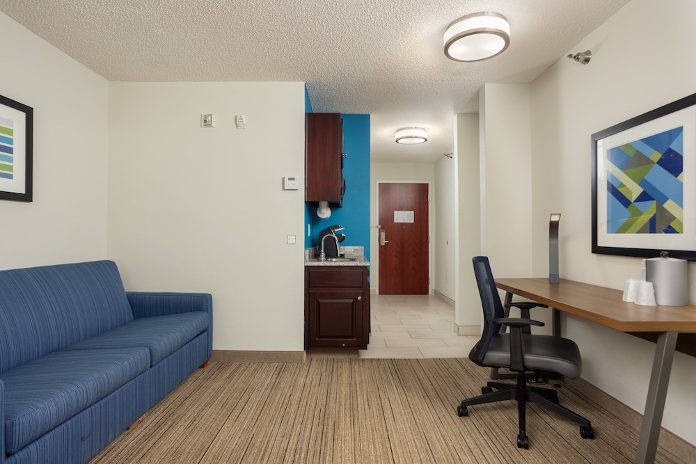 holiday inn express and suites carrollton by ihg