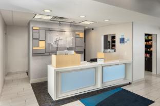 holiday inn express and suites carrollton by ihg