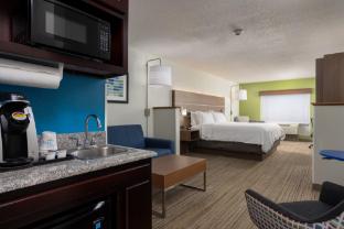 holiday inn express and suites carrollton by ihg