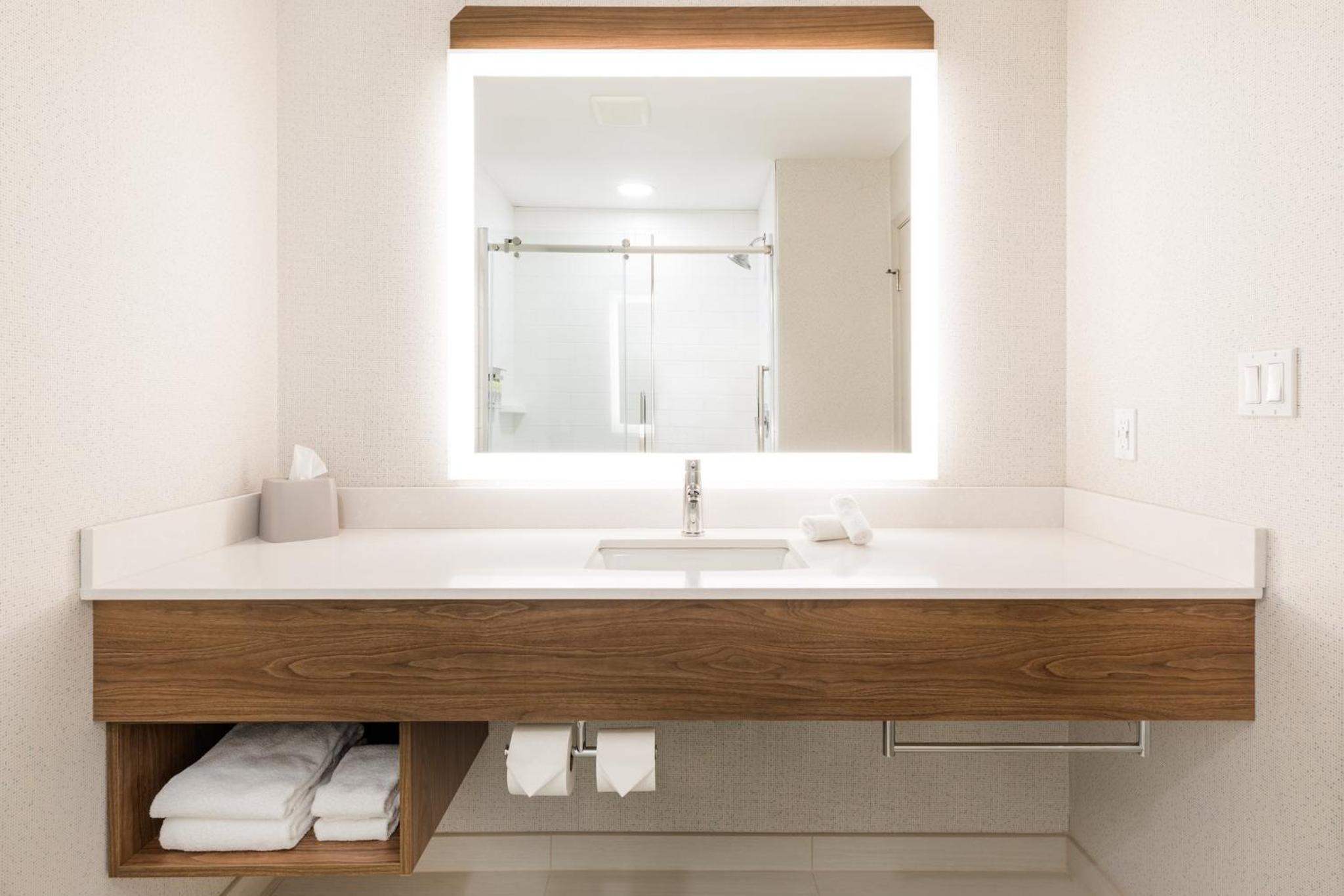holiday inn express and suites grande prairie by ihg