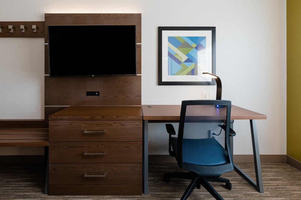 holiday inn express and suites grande prairie by ihg