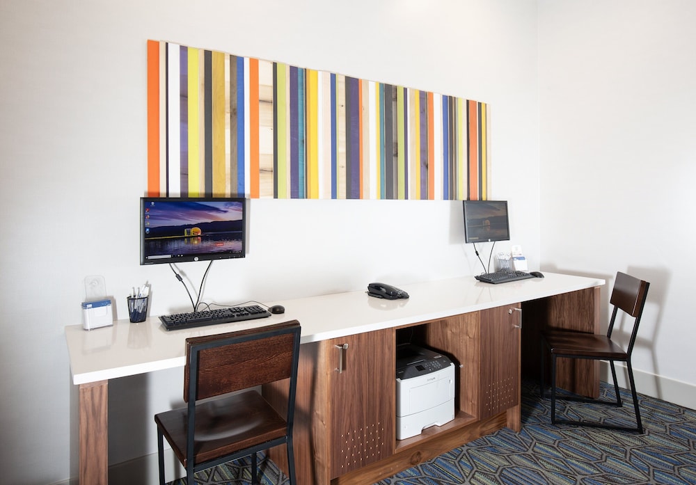 holiday inn express and suites grande prairie by ihg