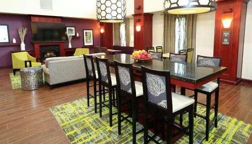 hampton inn and suites lamar
