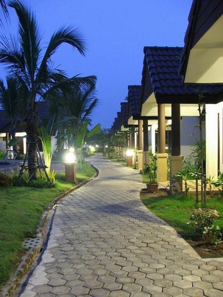 laluna hotel and resort